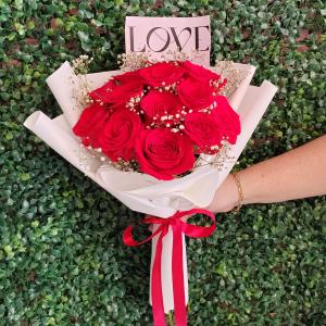 Ramo de 12 rosas rojas de amor para todos